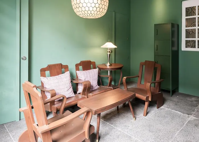 Miranamin M A P I L I G - Private In Historic With Unique View, Self-service Breakfast, Indoor Plunge Pool, Rooftop, Shared Kitchen Manila