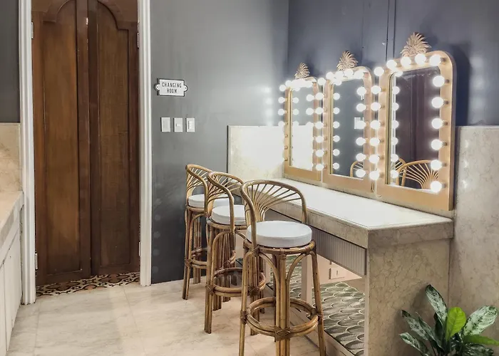 Miranamin M A P I L I G - Private In Historic With Unique View, Self-service Breakfast, Indoor Plunge Pool, Rooftop, Shared Kitchen * Manila