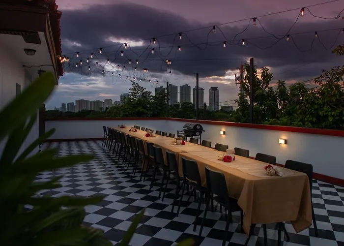 Miranamin M A P I L I G - Private In Historic With Unique View, Self-service Breakfast, Indoor Plunge Pool, Rooftop, Shared Kitchen Manila