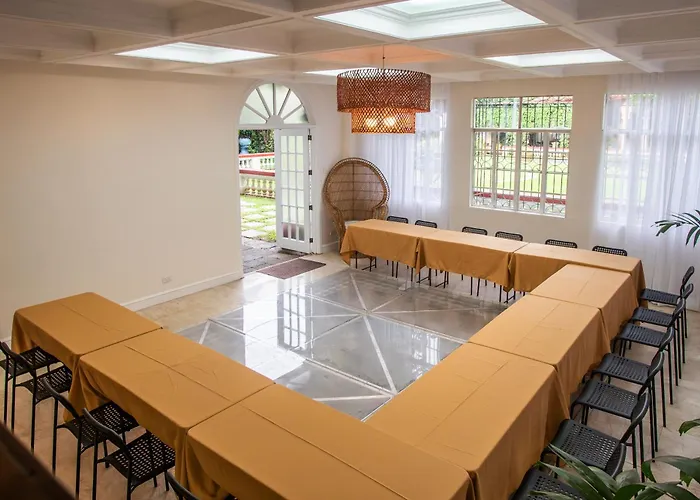 Miranamin M A P I L I G - Private In Historic With Unique View, Self-service Breakfast, Indoor Plunge Pool, Rooftop, Shared Kitchen Apartment *